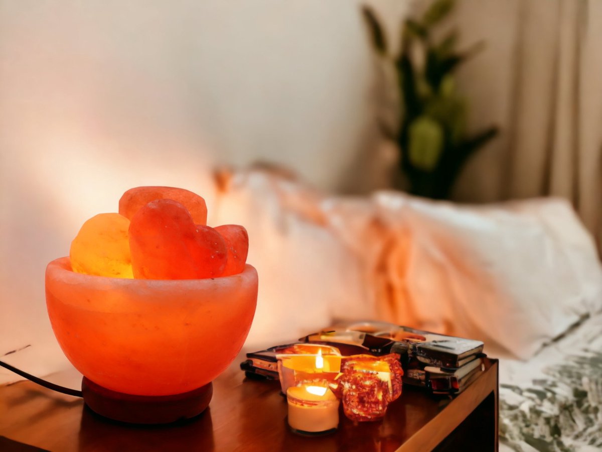 Zoutlamp – Schaal met Hartvormige Stenen – Met Dimmer & E14 Lamp – Uniek Cadeau