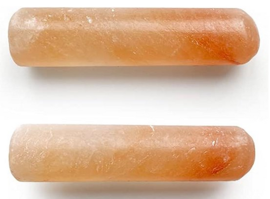 Close-up van een Himalaya zout roller steen, ideaal voor drukpuntmassage